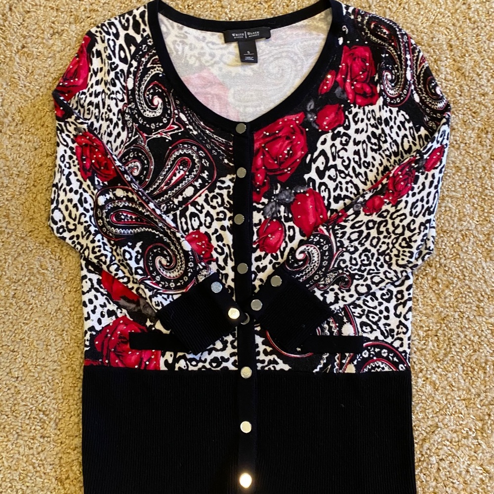 Beautiful WHBM sweater, great condition, Sz S